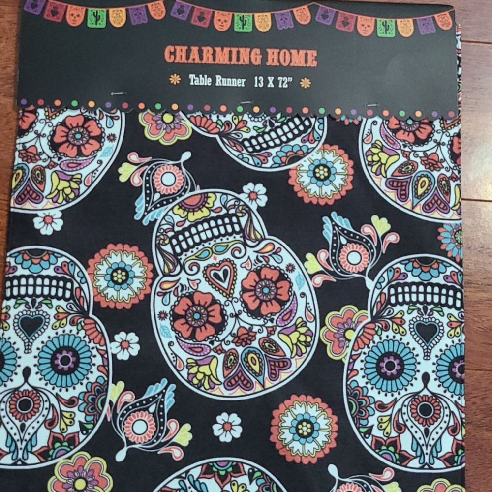Dia de los muertos table runner